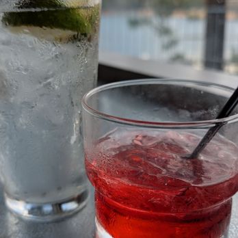 Huff's at Bridge Bay - Cocktails at happy hour - Chicken Wings Near Me - Redding, California