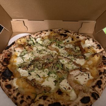 Ciao - Pollo pizza - Pizza Near Me - Somerville, Massachusetts