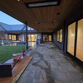 Alpine Window Cleaning - Beautiful new development - Window Washing Near Me - Bend, Oregon