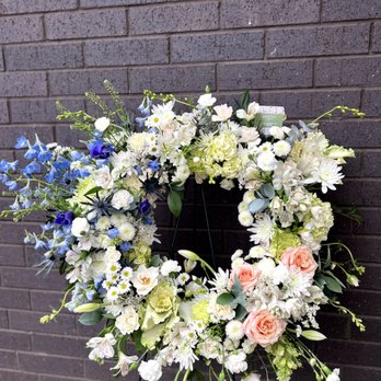 Gilbert Creek Gardens - Sympathy Florals - Florists Near Me - Burkburnett, Texas Gilbert Creek Gardens - Sympathy Florals - Florists Near Me - Burkburnett, Texas