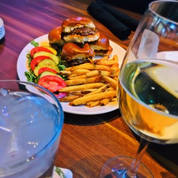 Yard House - Moscato, Sliders with fries - Vegetarian Near Me - Gaithersburg, Maryland Yard House - Moscato, Sliders with fries - Vegetarian Near Me - Gaithersburg, Maryland