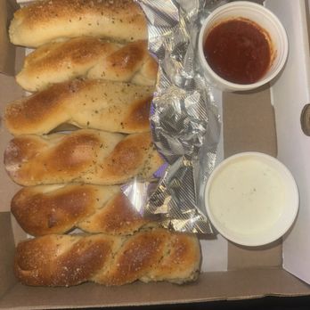 Dante’s Italian Eatery - Delicious garlic, breadsticks that come with marinara and I think it comes with ranch - Pasta Shops Near Me - Euless, Texas Dante’s Italian Eatery - Delicious garlic, breadsticks that come with marinara and I think it comes with ranch - Pasta Shops Near Me - Euless, Texas