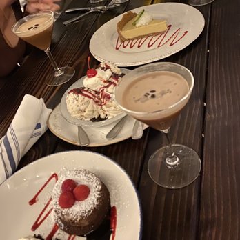 Bluewater Grill - Desserts: McConnell's Ice Cream Sundae, Chocolate Lava, Cake Key Lime Pie - Seafood Near Me - Santa Barbara, California
