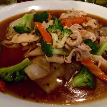 Spice Thai Cafe - Chicken Lard Na - Thai Near Me - Allen, Texas
