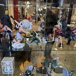 Nerdzkingdom Trading Cards & Collectibles