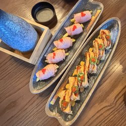 Ichiro Sushi & Ramen - Mango Tango Roll and Crispy Rice w.Spicy Tuna