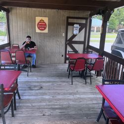 Las Cazuelitas - Pet friendly seating area
