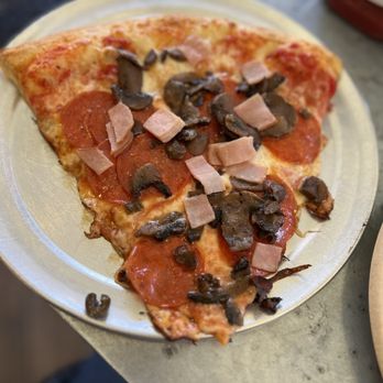 Slab Town Pizza - Single slice pizza with ham, pepperoni and mushrooms - Pizza Near Me - Cashiers, North Carolina Slab Town Pizza - Single slice pizza with ham, pepperoni and mushrooms - Pizza Near Me - Cashiers, North Carolina