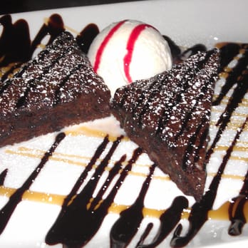Far Bar - Warm Chocolate Brownie with Ice Cream - Asian Fusion Near Me - Los Angeles, California