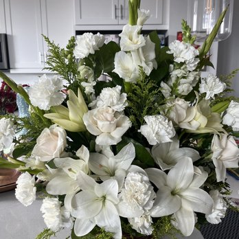 Paradise Flowers & Design - Flowers - Florists Near Me - Canoga Park, California Paradise Flowers & Design - Flowers - Florists Near Me - Canoga Park, California