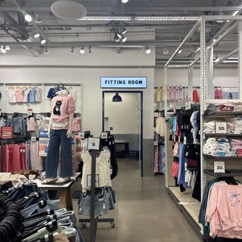 Old Navy Outlet - Women's Clothing Near Me - Napa, California