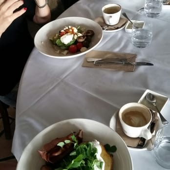 Peterson's Champagne House Ltd - Pretty brekkie... but boring. - Wineries Near Me - Pokolbin, NSW