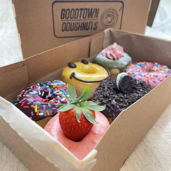 Good Town Doughnuts - Mini donut variety box - Donuts Near Me - Costa Mesa, California Good Town Doughnuts - Mini donut variety box - Donuts Near Me - Costa Mesa, California