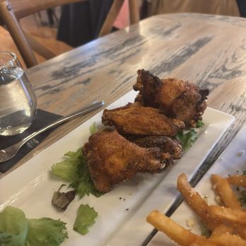 Union Straw - Dry Rub Wings - New American Near Me - Foxborough, Massachusetts
