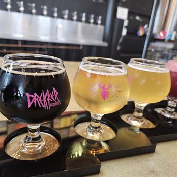 Drekker Brewing Company - Beer flight - Breweries Near Me - Fargo, North Dakota Drekker Brewing Company - Beer flight - Breweries Near Me - Fargo, North Dakota
