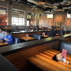 BJ's Restaurant & Brewhouse - Lite amount of customers eating, more people waiting than eating.....