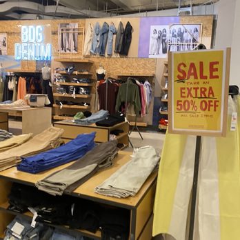 Urban Outfitters - Women's Clothing Near Me - Miami, Florida Urban Outfitters - Women's Clothing Near Me - Miami, Florida