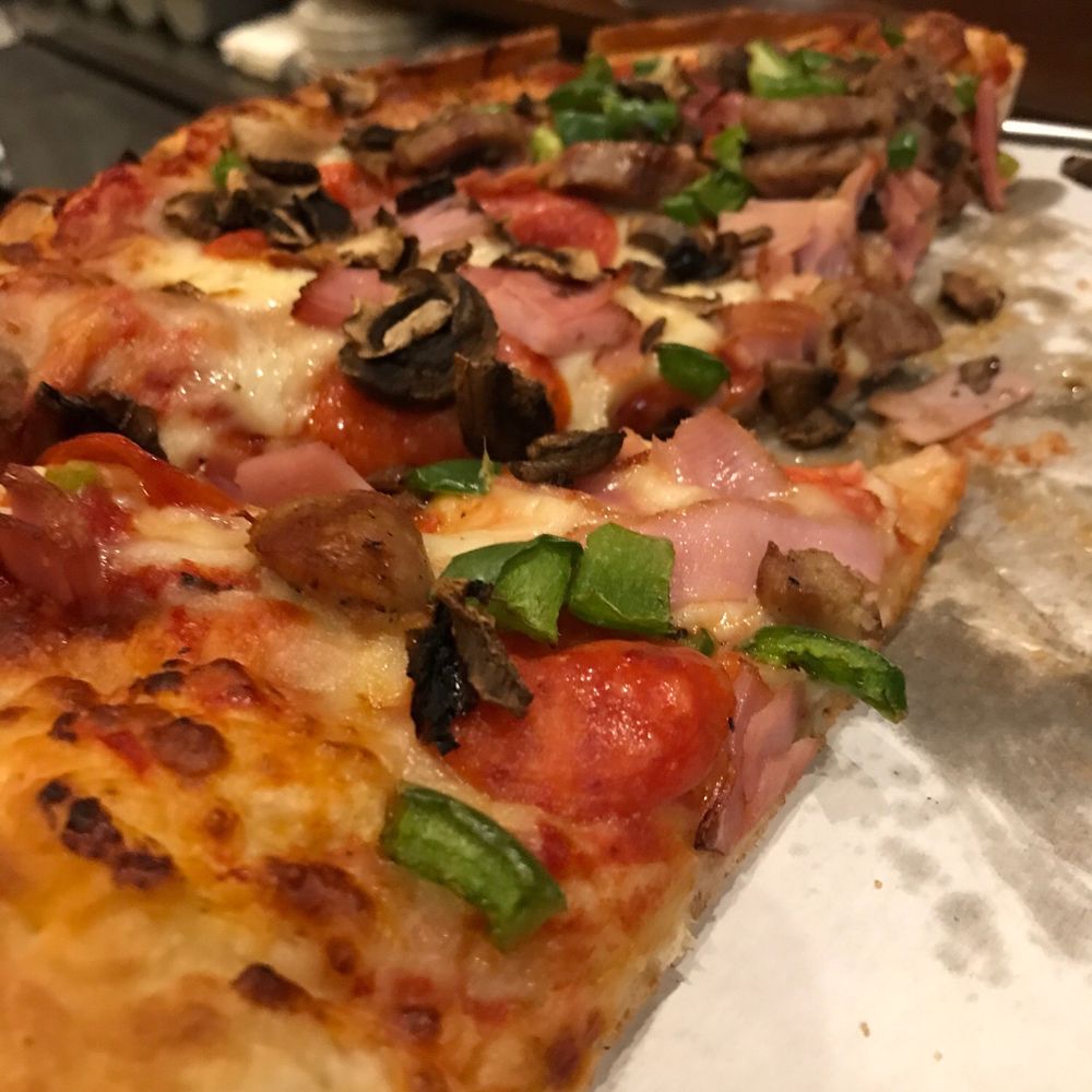 Red Knapp's - Go for the pizza and stay for Kayla - American Near Me - Oxford, Michigan Red Knapp's - Go for the pizza and stay for Kayla - American Near Me - Oxford, Michigan