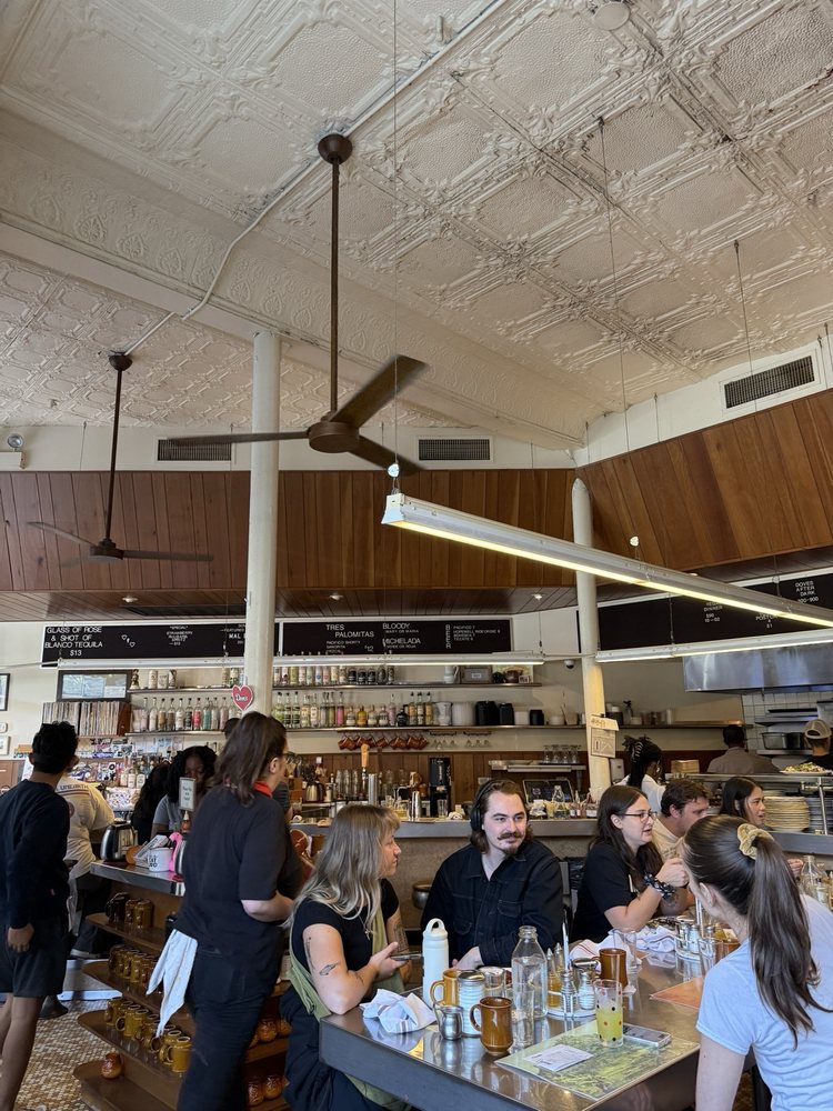 Dove's Luncheonette