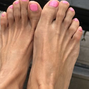 Tami-A Nails Salon - Gel pedicure - Nail Salons Near Me - Honolulu, Hawaii