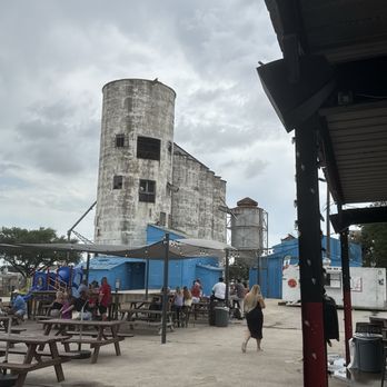 No Label Brewing - Breweries Near Me - Katy, Texas