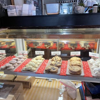 The Cottage - Cookie case - Cafes Near Me - Bluffton, South Carolina The Cottage - Cookie case - Cafes Near Me - Bluffton, South Carolina