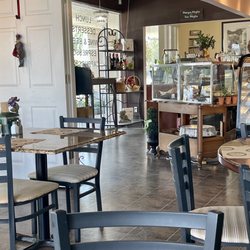 Cosa Duci Italian Bakery - Bakery and takeout area