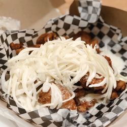 Kim's Kitchen - Yogurt Sauce + Onions Fried Chicken