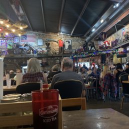 They restaurant had every seat filled. They restaurant had every seat filled.