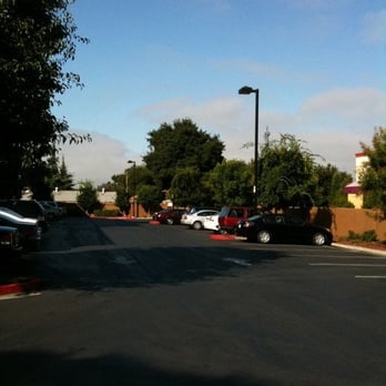 Hampton Inn Oakland-Hayward - Parkling lot North alternate view - Hotels Near Me - Hayward, California Hampton Inn Oakland-Hayward - Parkling lot North alternate view - Hotels Near Me - Hayward, California