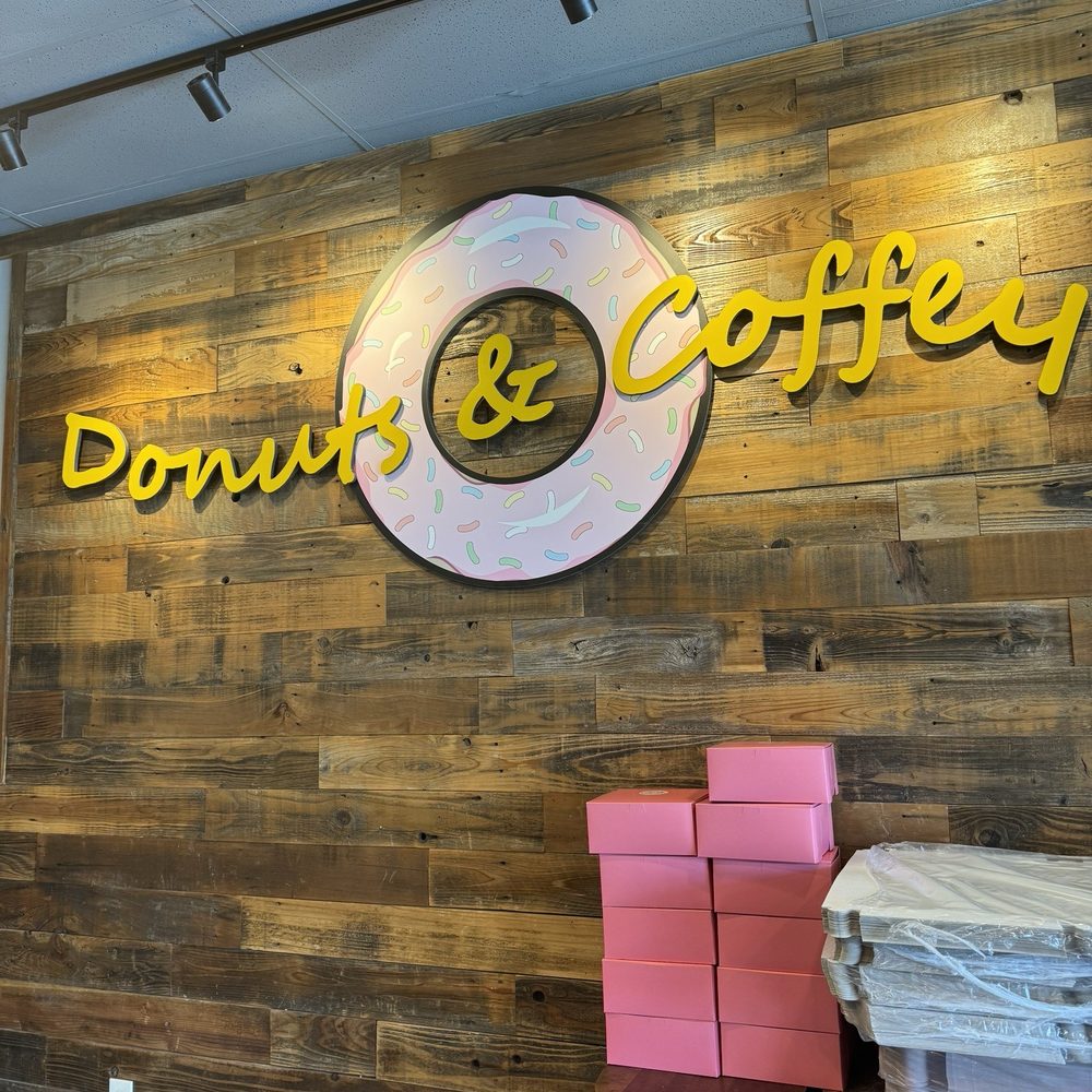 Donuts & Coffey - Inside - Bubble Tea Near Me - Sacramento, California