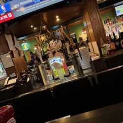 Mulligan's Pub and Grille - Amazing service. Good music. Amazing wings. Friendly staff! Club sandwich is a favorite!