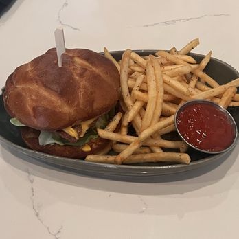RÜT Bar & Kitchen - Rüt Burger - Vegan Near Me - Spokane, Washington RÜT Bar & Kitchen - Rüt Burger - Vegan Near Me - Spokane, Washington