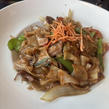 Moom 48 Thai - Pad See U - Asian Fusion Near Me - Pasadena, California Moom 48 Thai - Pad See U - Asian Fusion Near Me - Pasadena, California