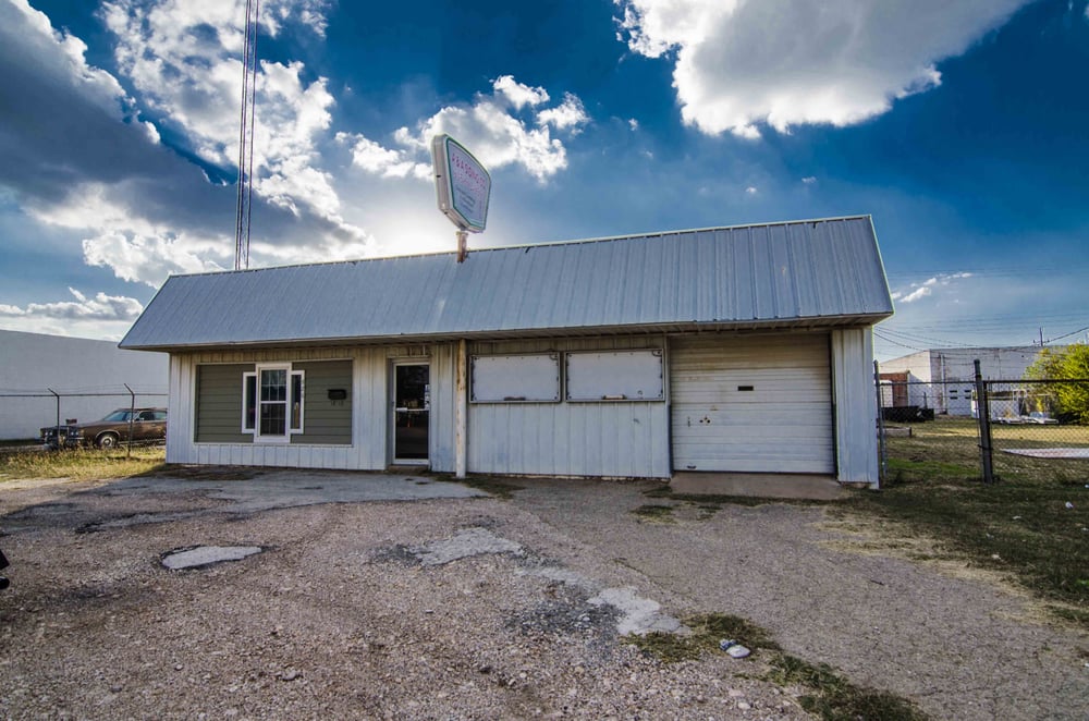 A & A SIDING Updated April 2024 926 Walnut St, Abilene, Texas