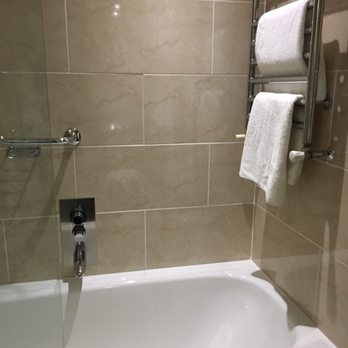 Maritime Hotel - Loved this shower - Hotels Near Me