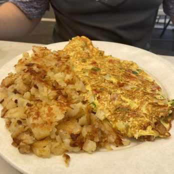 Rainbow Diner Restaurant - Omelet with Home Fries - Diners Near Me - Brick, New Jersey Rainbow Diner Restaurant - Omelet with Home Fries - Diners Near Me - Brick, New Jersey