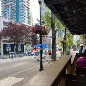 Breka Bakery & Cafe - Cafes Near Me - Vancouver, British Columbia