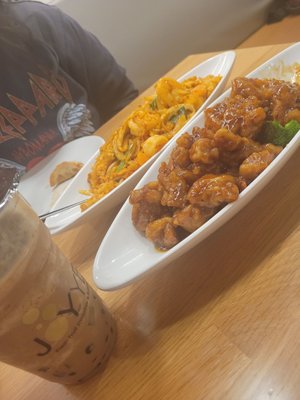 Joy Yee Noodle Roscoe by null