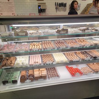 Apple Tree Chocolate - Candy Stores Near Me - Norman, Oklahoma