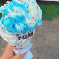 80 Flavours Ice Cream - Cookies and cream and birthday party