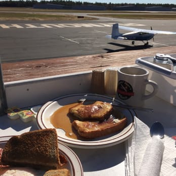 Plane Jane's Place - Breakfast with a view on an unseasonably warm November day! - Cafes Near Me - Plymouth, Massachusetts