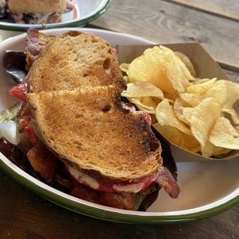 Emile’s Cafe - BLT - Cafes Near Me - West Sacramento, California