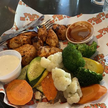 Phil's BBQ - Chick-less Dinner - Barbeque Near Me - Temecula, California