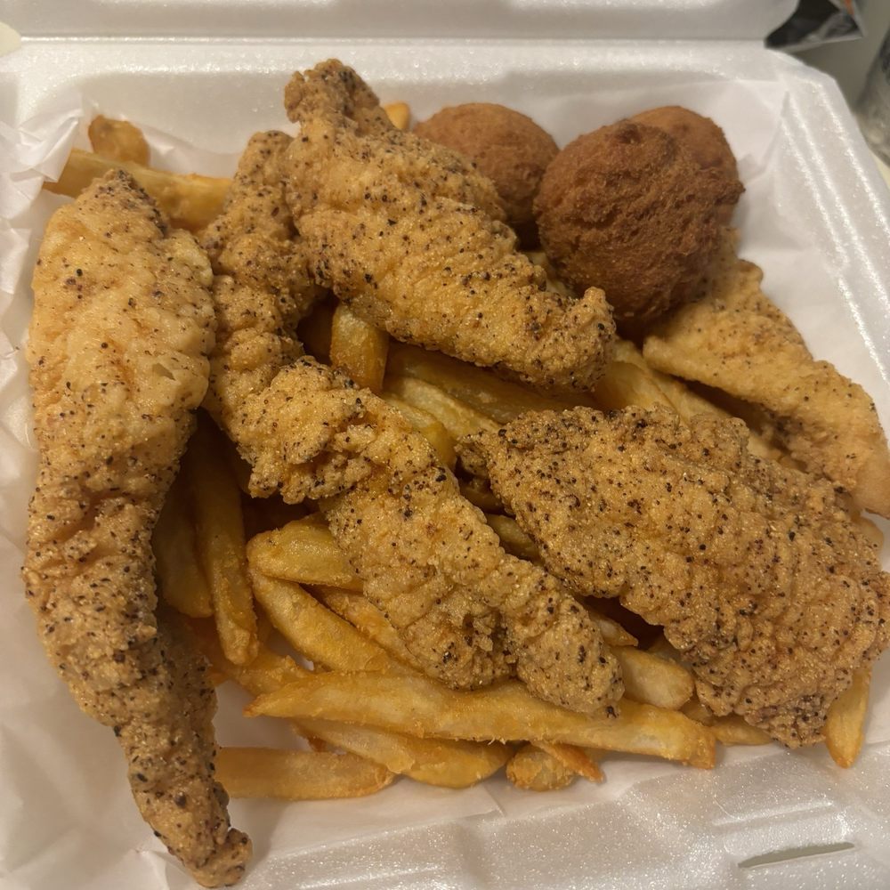 Seafood Shack & More - Fish plate - Seafood Near Me - Petal, Mississippi Seafood Shack & More - Fish plate - Seafood Near Me - Petal, Mississippi