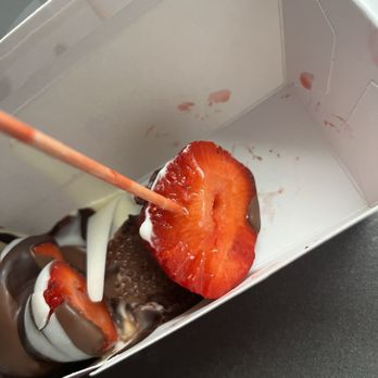 Chocolate Bash - Mushy strawberries (strawberry stick) - Desserts Near Me - Tustin, California