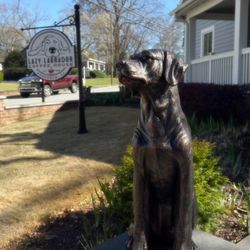 Lazy Labrador Coffee House - Labrador status at entrance