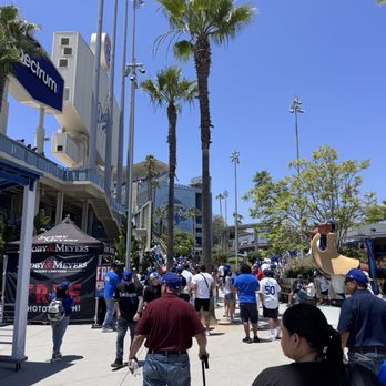 Dodger Stadium - Stadiums & Arenas Near Me - Los Angeles, California Dodger Stadium - Stadiums & Arenas Near Me - Los Angeles, California