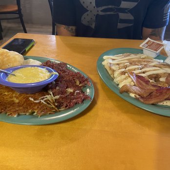 Mary's Kountry Kitchen - Hash meal with a side of hollandaise and cinnamon roll pancakes - Breakfast & Brunch Near Me - Tavares, Florida