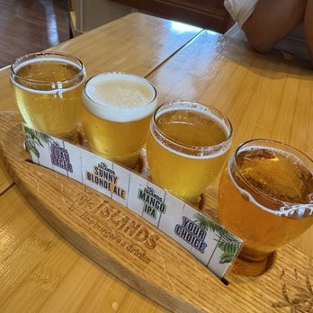 Islands Restaurant - Beer flight - American Near Me - Redondo Beach, California Islands Restaurant - Beer flight - American Near Me - Redondo Beach, California